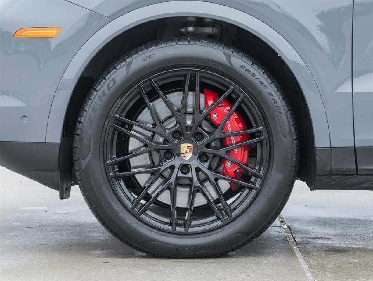 2024 Porsche Cayenne S AWD Premium Pkg Plus 21 RS Spyder Design Wheels Photo
