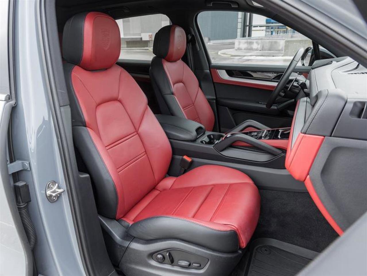 2024 Porsche Cayenne S AWD Premium Pkg Plus 21 RS Spyder Design Wheels Photo