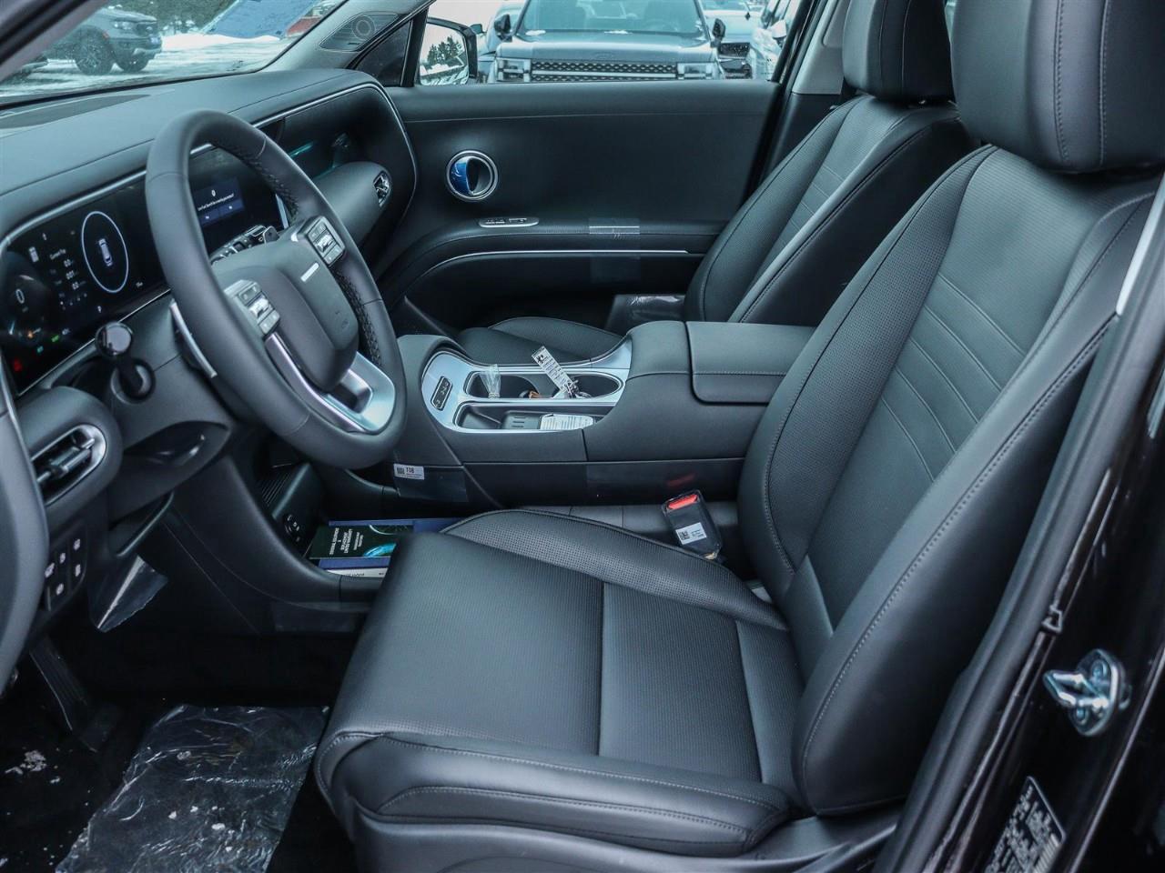 2026 Hyundai Palisade HEV Luxury 8 Passenger 4dr All-Wheel Drive Photo