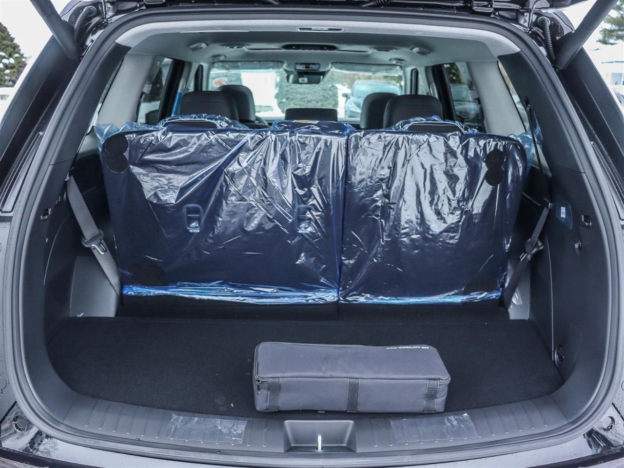 2026 Hyundai Palisade HEV Luxury 8 Passenger 4dr All-Wheel Drive Photo