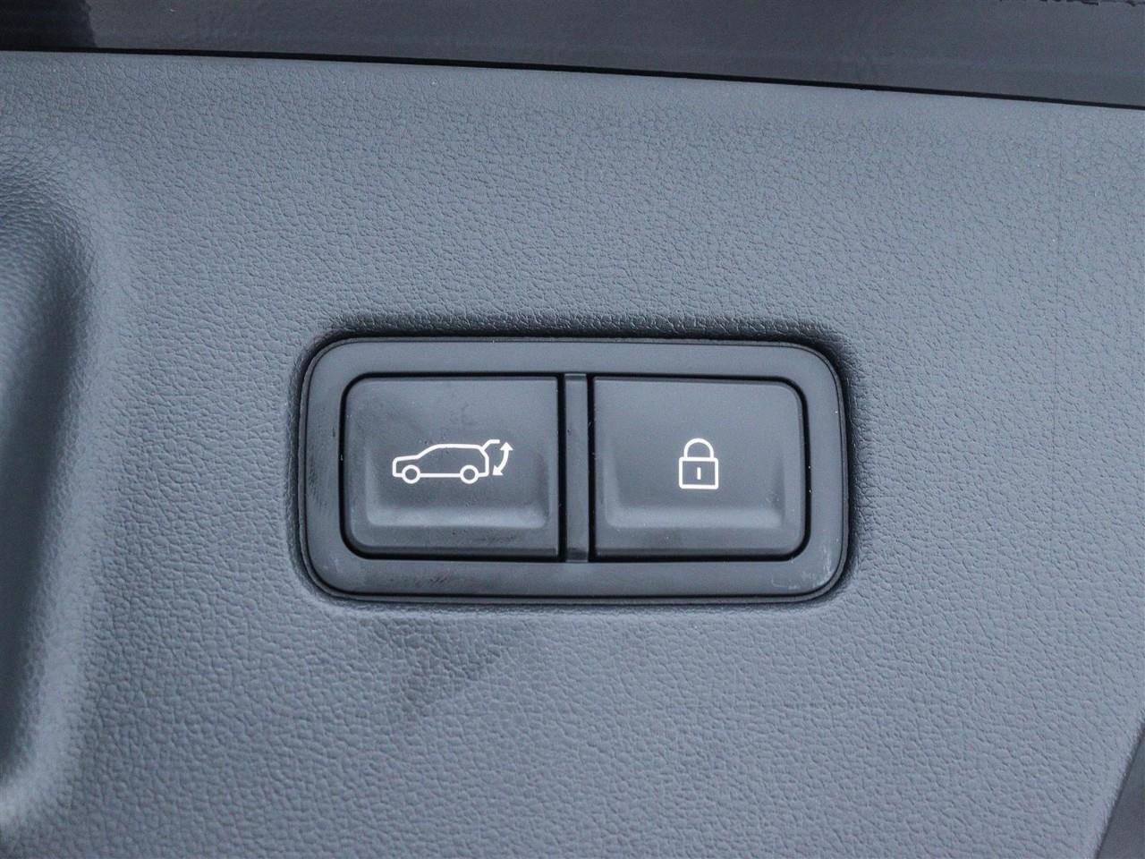 2026 Hyundai Palisade HEV Luxury 8 Passenger 4dr All-Wheel Drive Photo