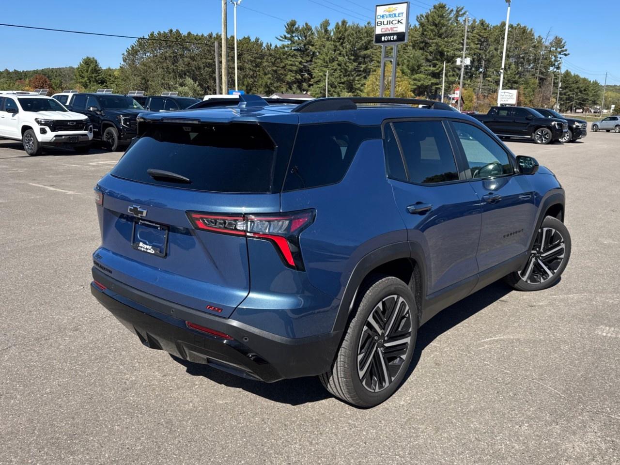 2026 Chevrolet Equinox AWD RS Photo4