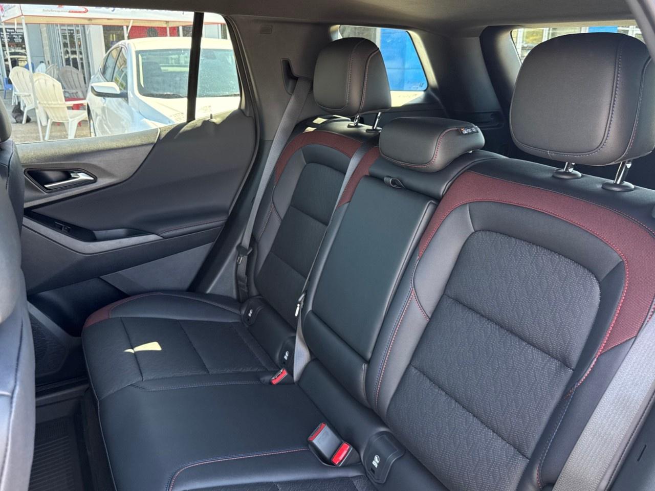 2026 Chevrolet Equinox AWD RS Photo