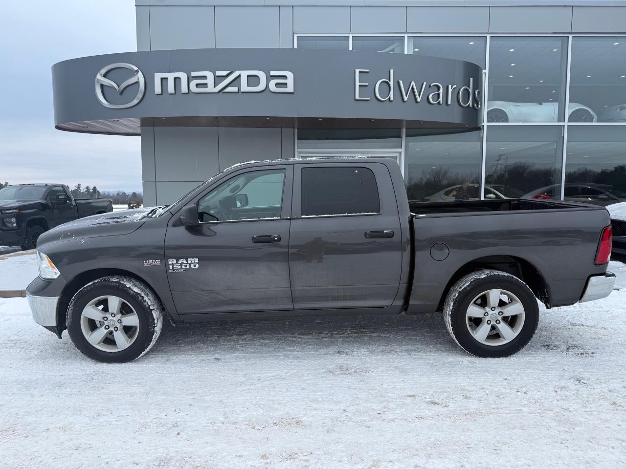 Used 2023 RAM 1500 Classic SLT 4x4 Crew Cab 5.6 ft. box 140 in. WB for sale in Pembroke, ON