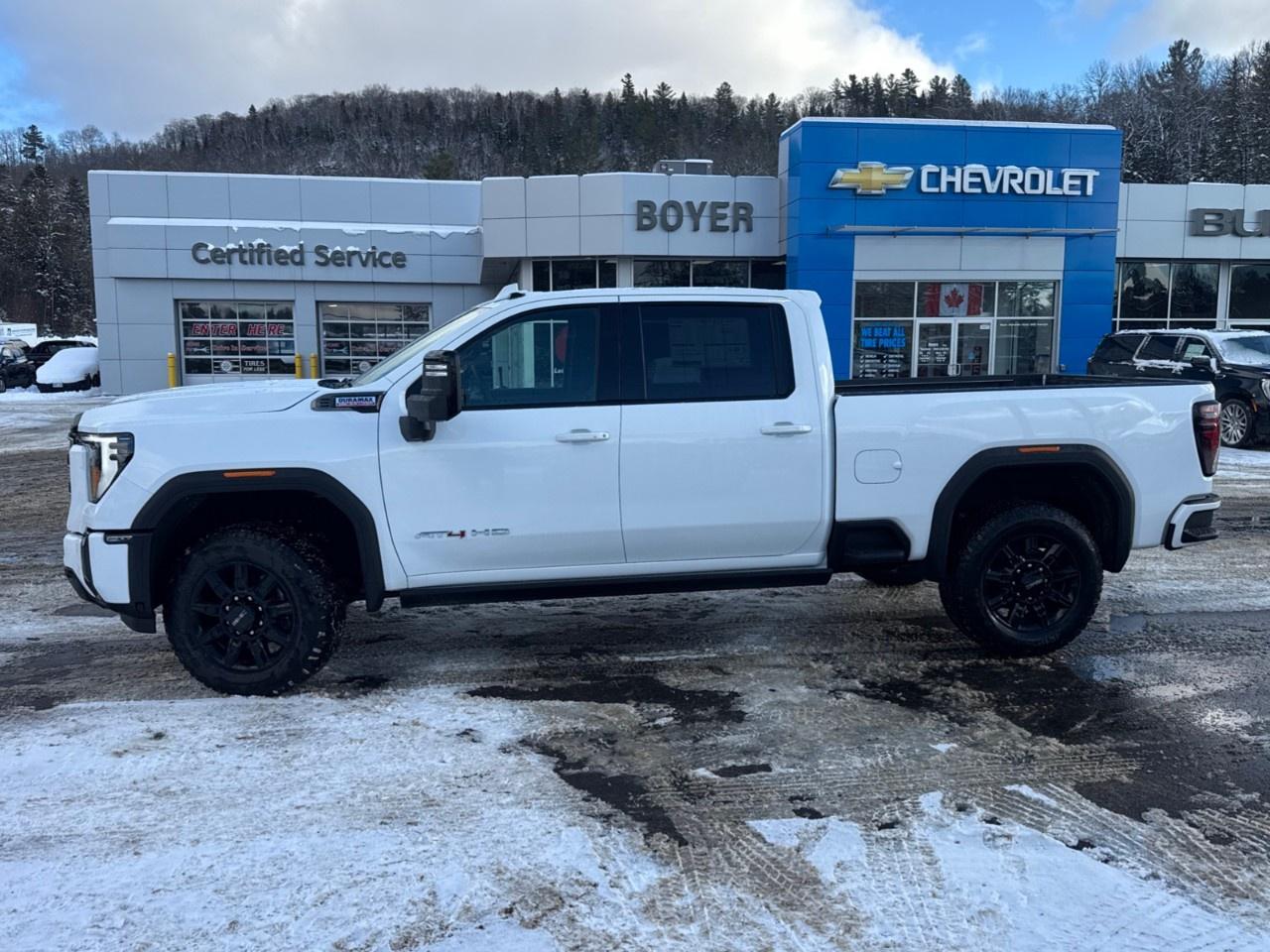 2026 GMC SIERRA 2500HD Crew Cab Standard Box 4-Wheel Drive AT4 Photo