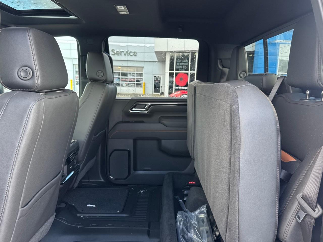 2026 GMC SIERRA 2500HD Crew Cab Standard Box 4-Wheel Drive AT4 Photo