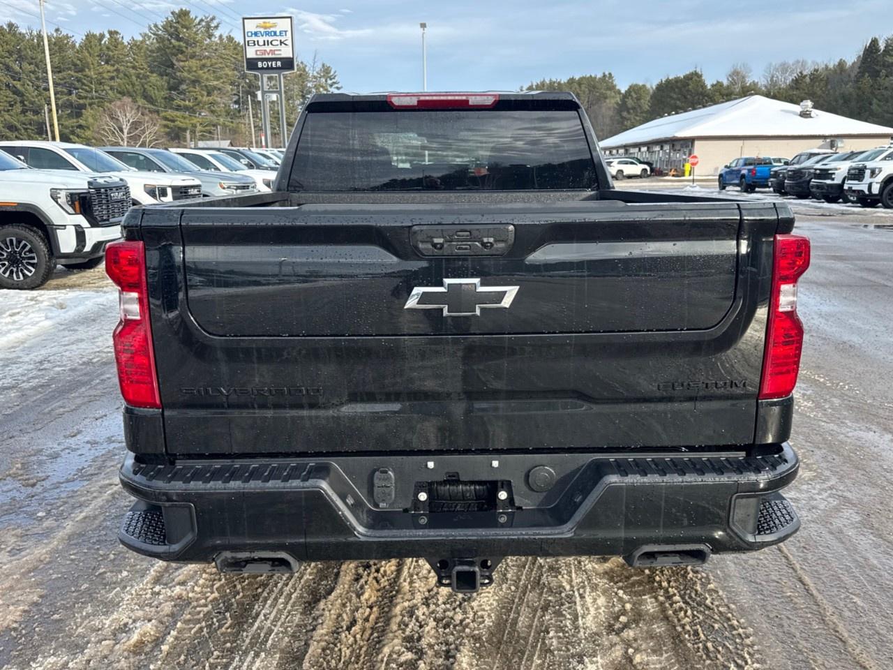 2026 Chevrolet Silverado 1500 Crew Cab Standard Box 4-Wheel Drive Custom Trail Boss Photo