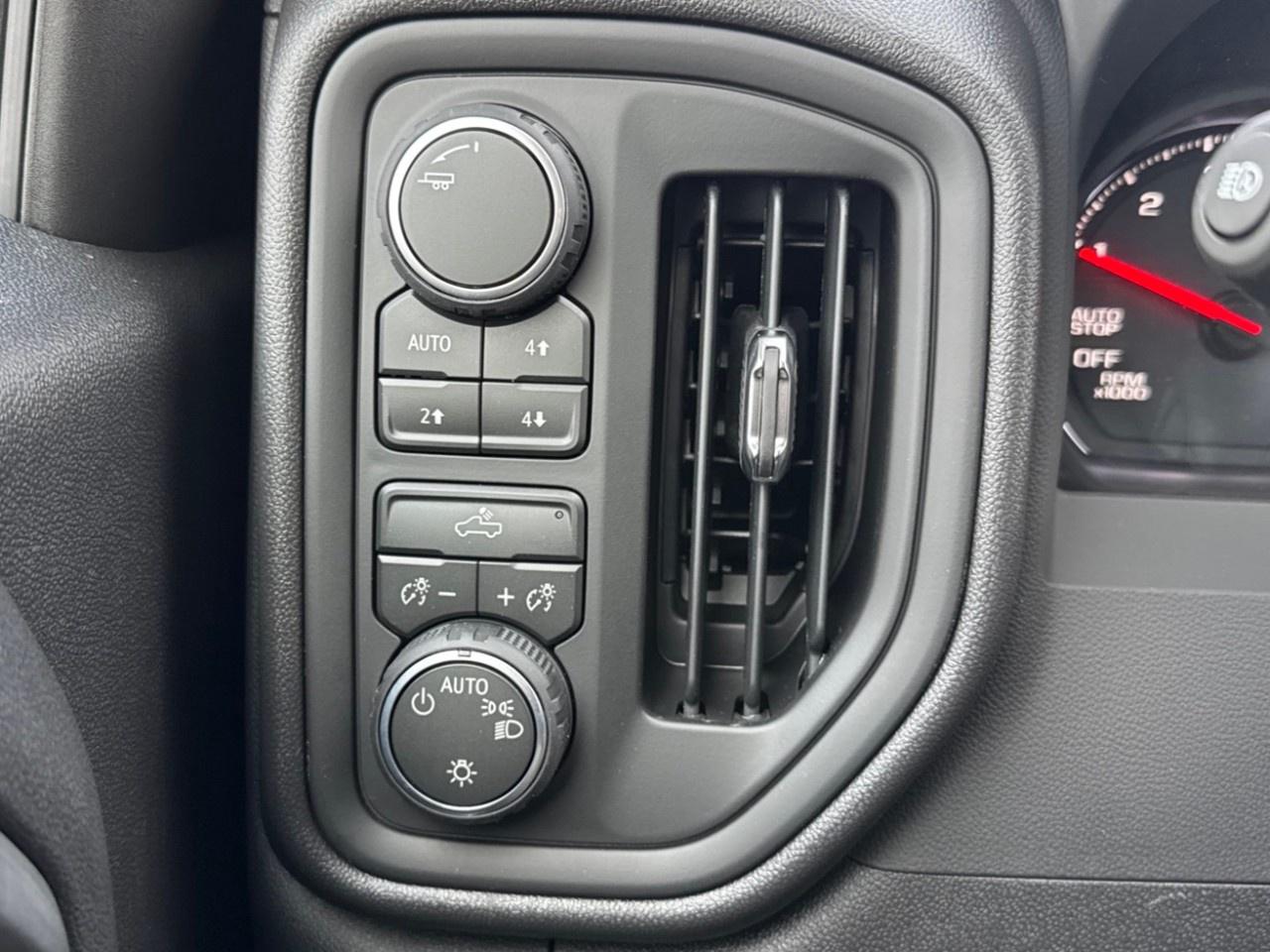 2026 Chevrolet Silverado 1500 Crew Cab Standard Box 4-Wheel Drive Custom Trail Boss Photo