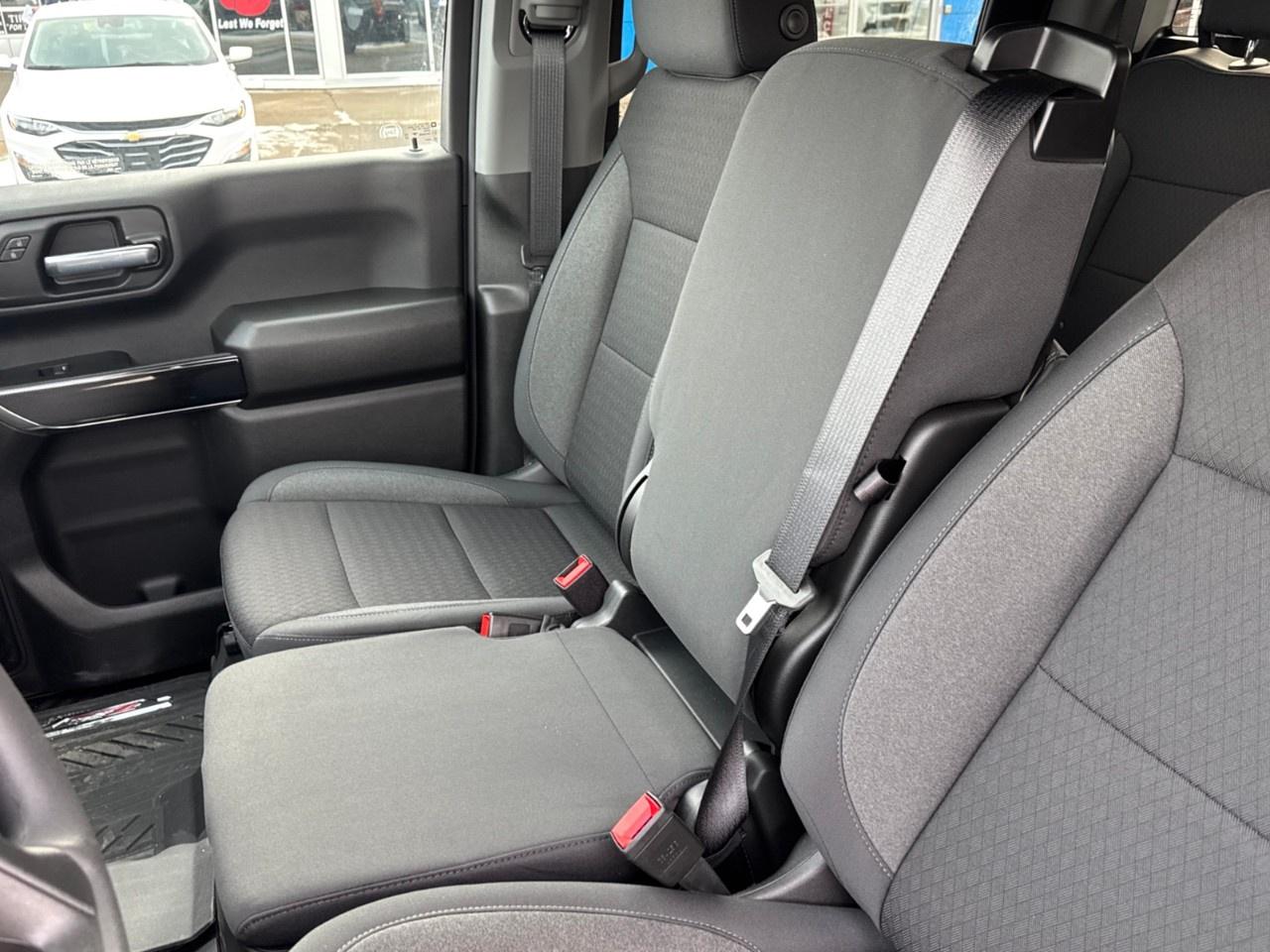 2026 Chevrolet Silverado 1500 Crew Cab Standard Box 4-Wheel Drive Custom Trail Boss Photo