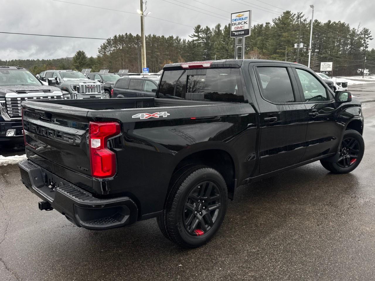 2026 Chevrolet Silverado 1500 Crew Cab Short Box 4-Wheel Drive RST Photo4
