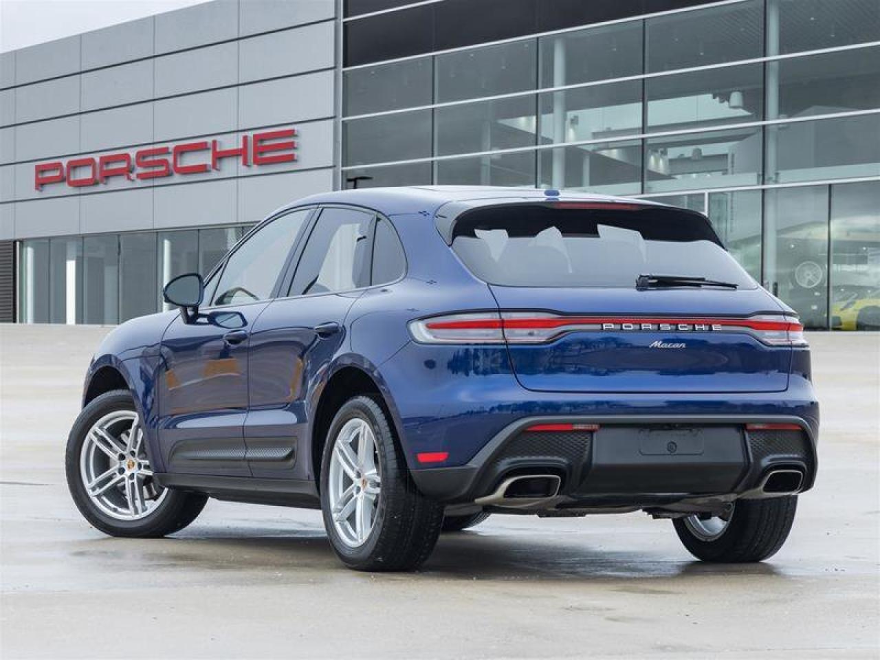 2023 Porsche Macan AWD Premium Pkg Plus Adaptive Cruise Control Surro Photo3
