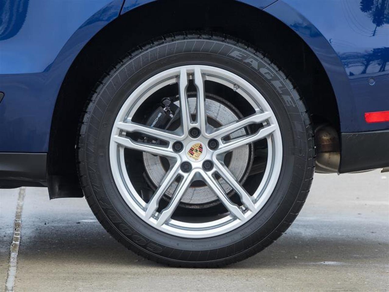 2023 Porsche Macan AWD Premium Pkg Plus Adaptive Cruise Control Surro Photo