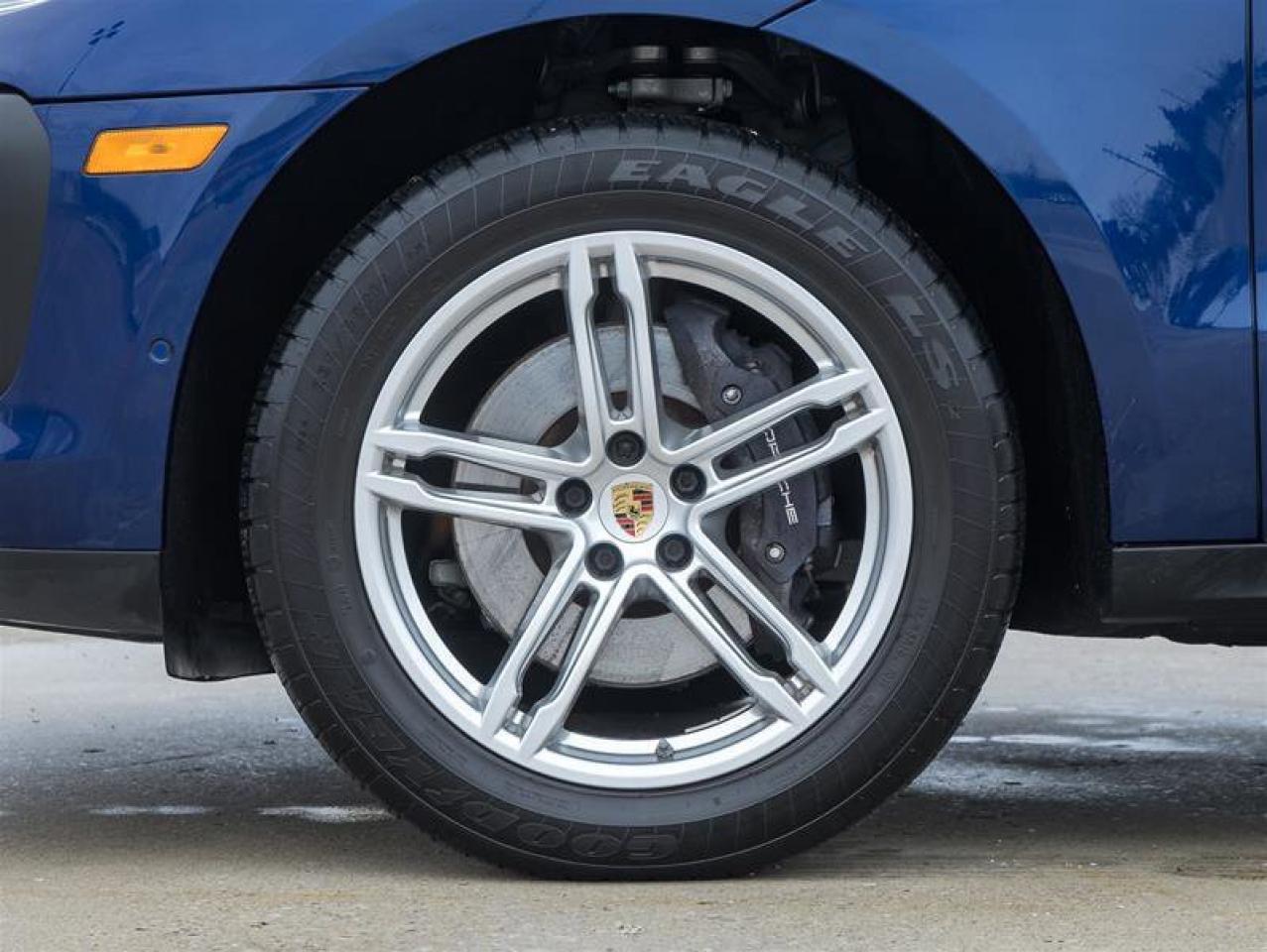 2023 Porsche Macan AWD Premium Pkg Plus Adaptive Cruise Control Surro Photo