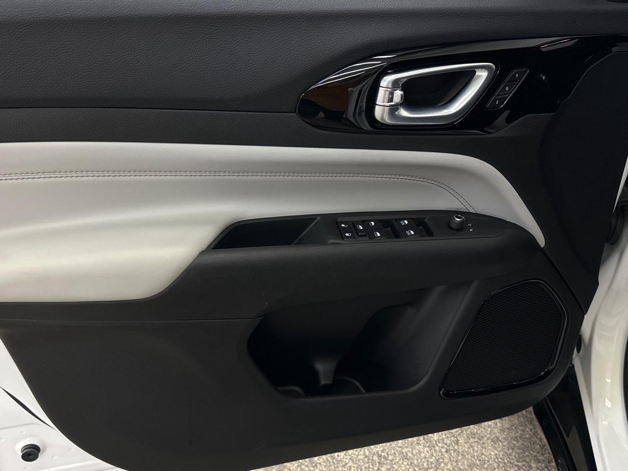 2024 Jeep Compass Limited 4dr 4x4 Photo