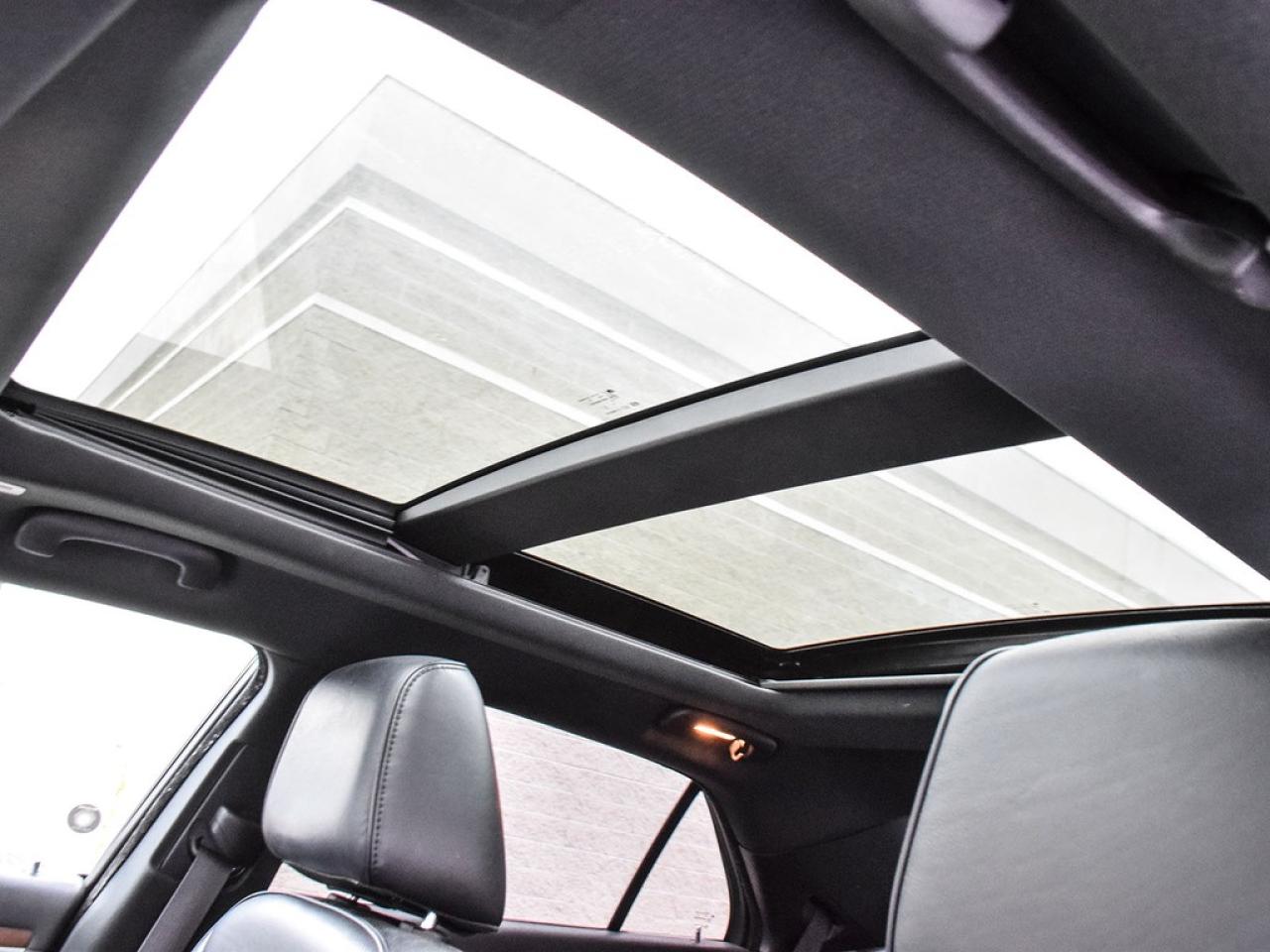 2017 Chrysler 300 C Platinum 4dr All-Wheel Drive Sedan Photo