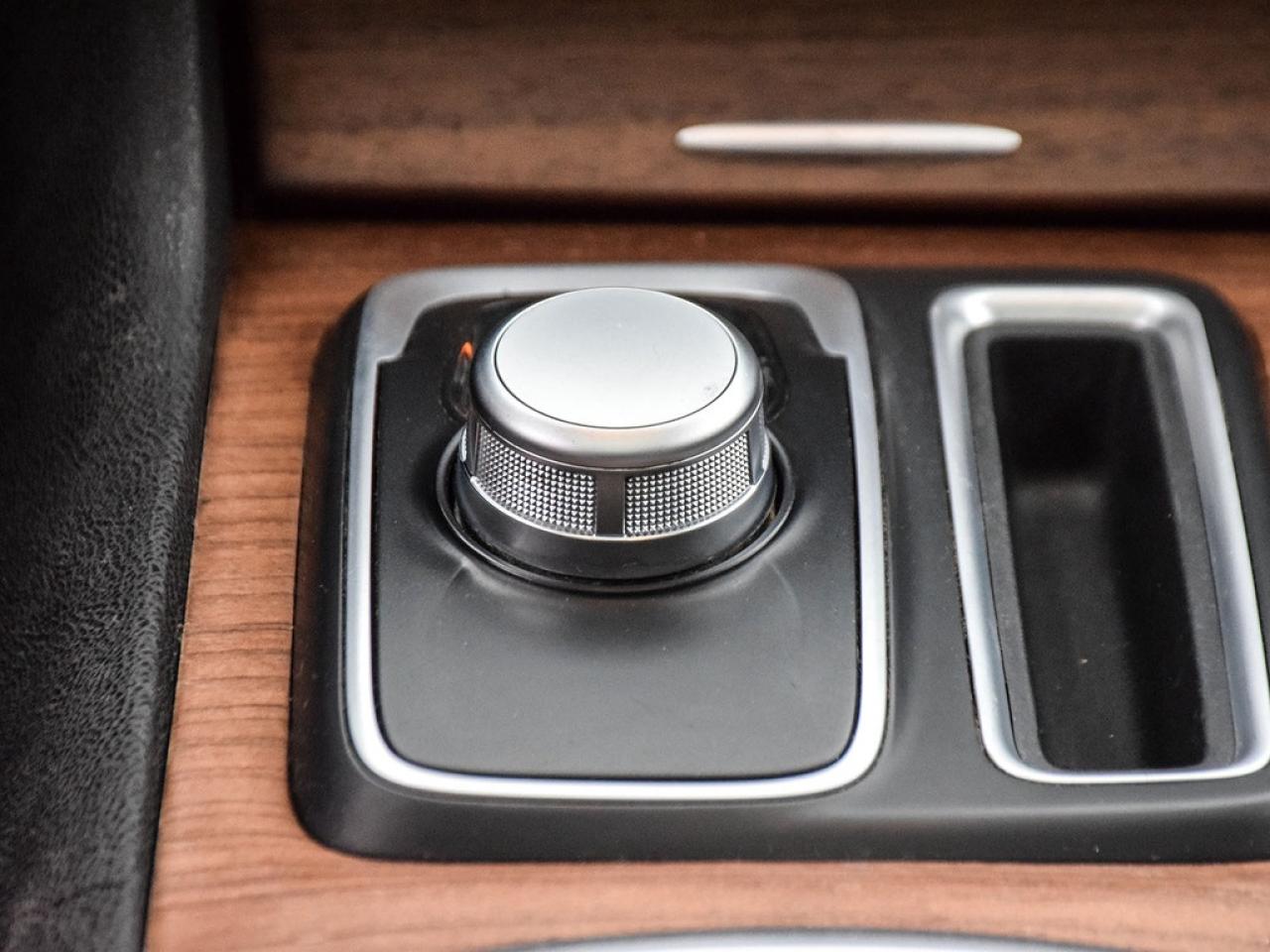 2017 Chrysler 300 C Platinum 4dr All-Wheel Drive Sedan Photo