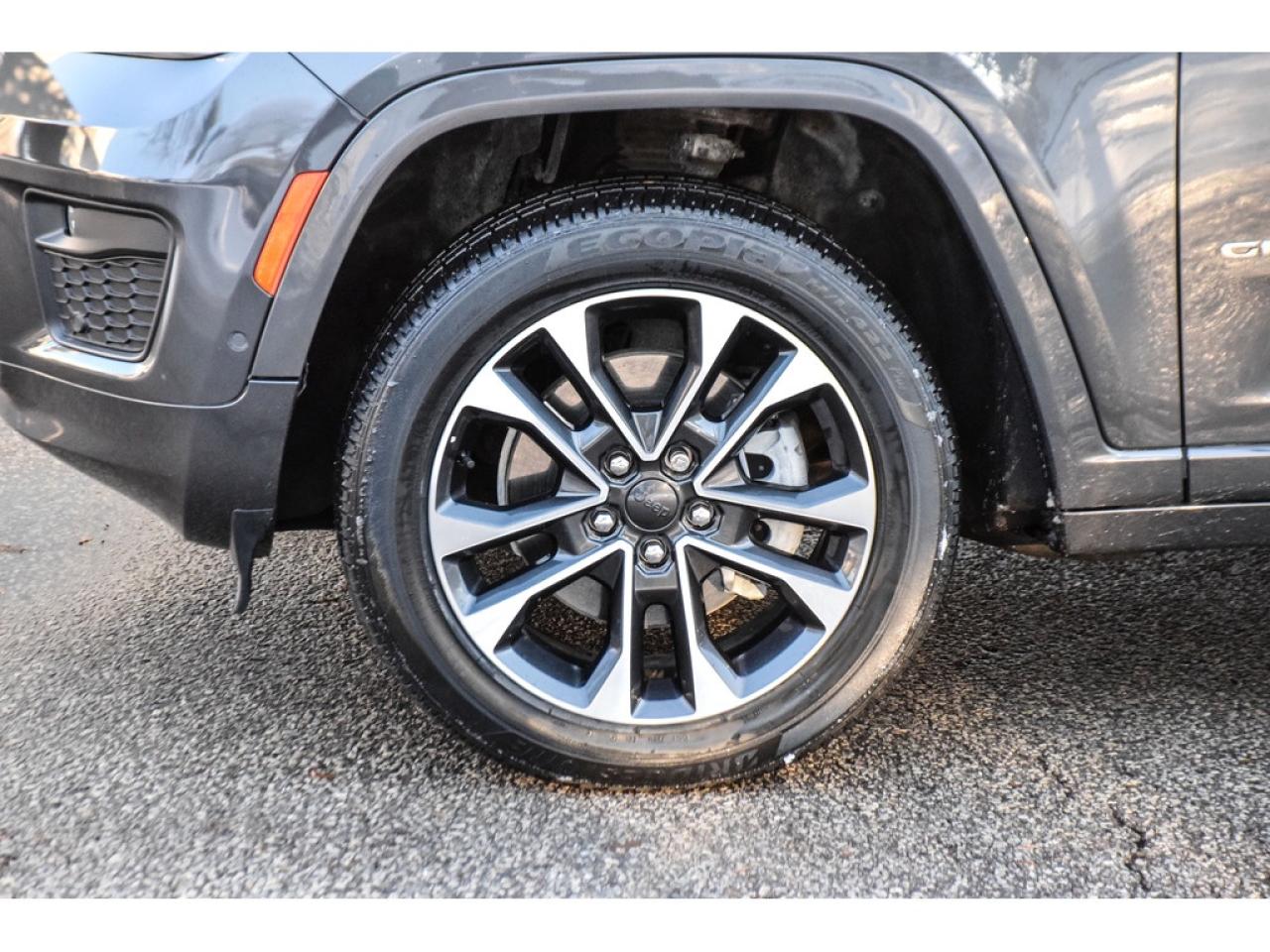 2021 Jeep Grand Cherokee L Overland 4dr 4x4 Photo3