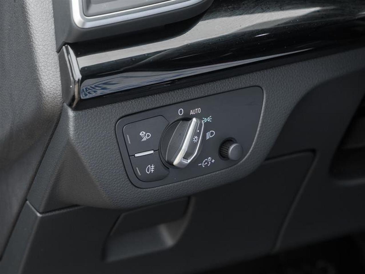 2024 Audi Q5 Komfort 45 TFSI Quattro Komfort Vorpsrung Pkg Photo