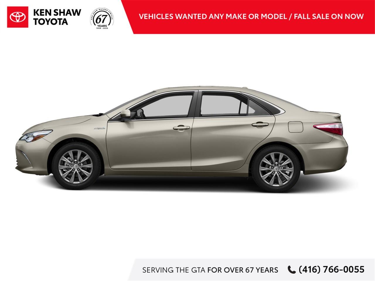 2017 Toyota Camry Hybrid XLE 4dr Sedan Photo