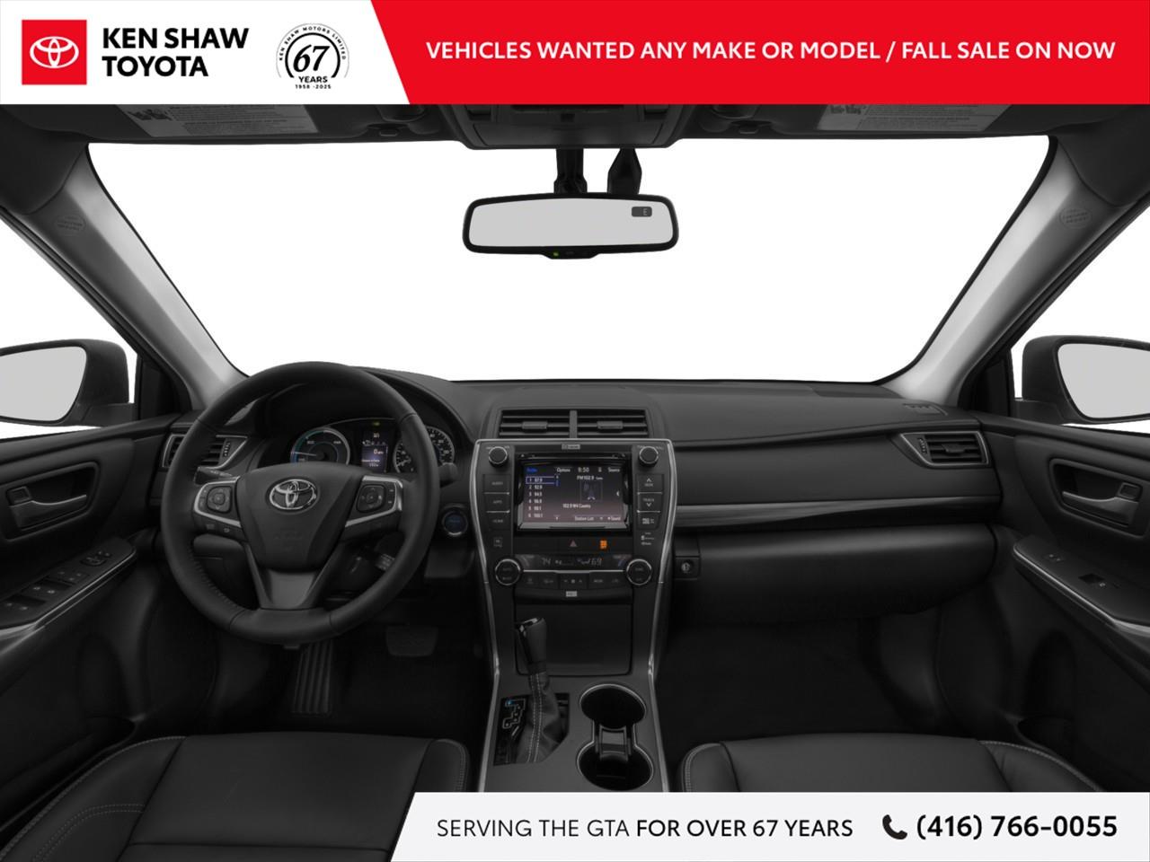 2017 Toyota Camry Hybrid XLE 4dr Sedan Photo4