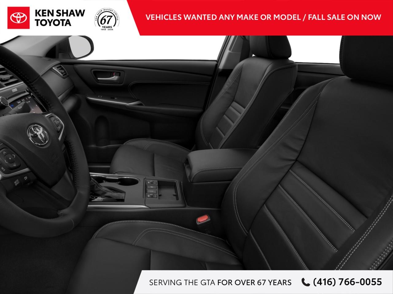 2017 Toyota Camry Hybrid XLE 4dr Sedan Photo