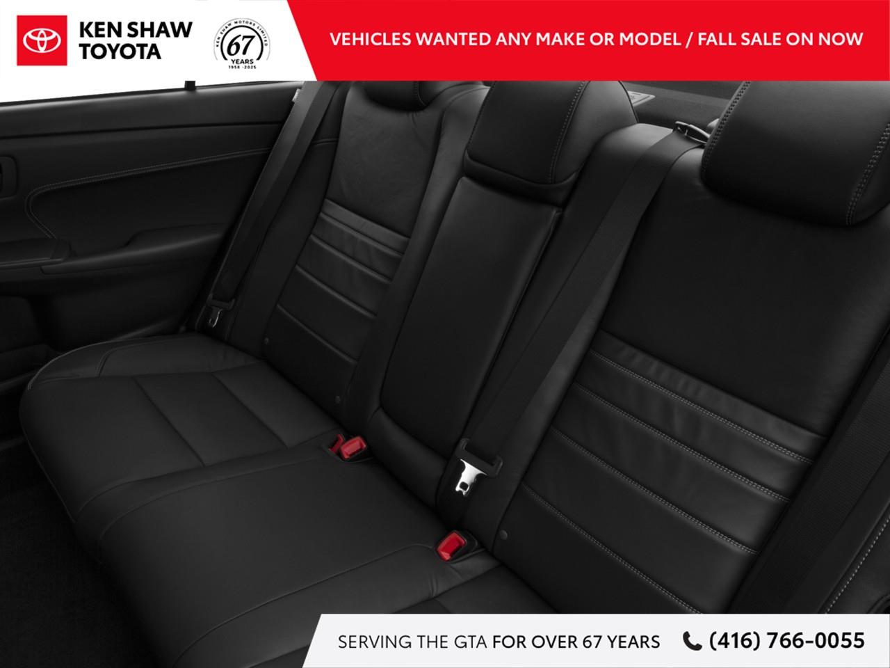 2017 Toyota Camry Hybrid XLE 4dr Sedan Photo