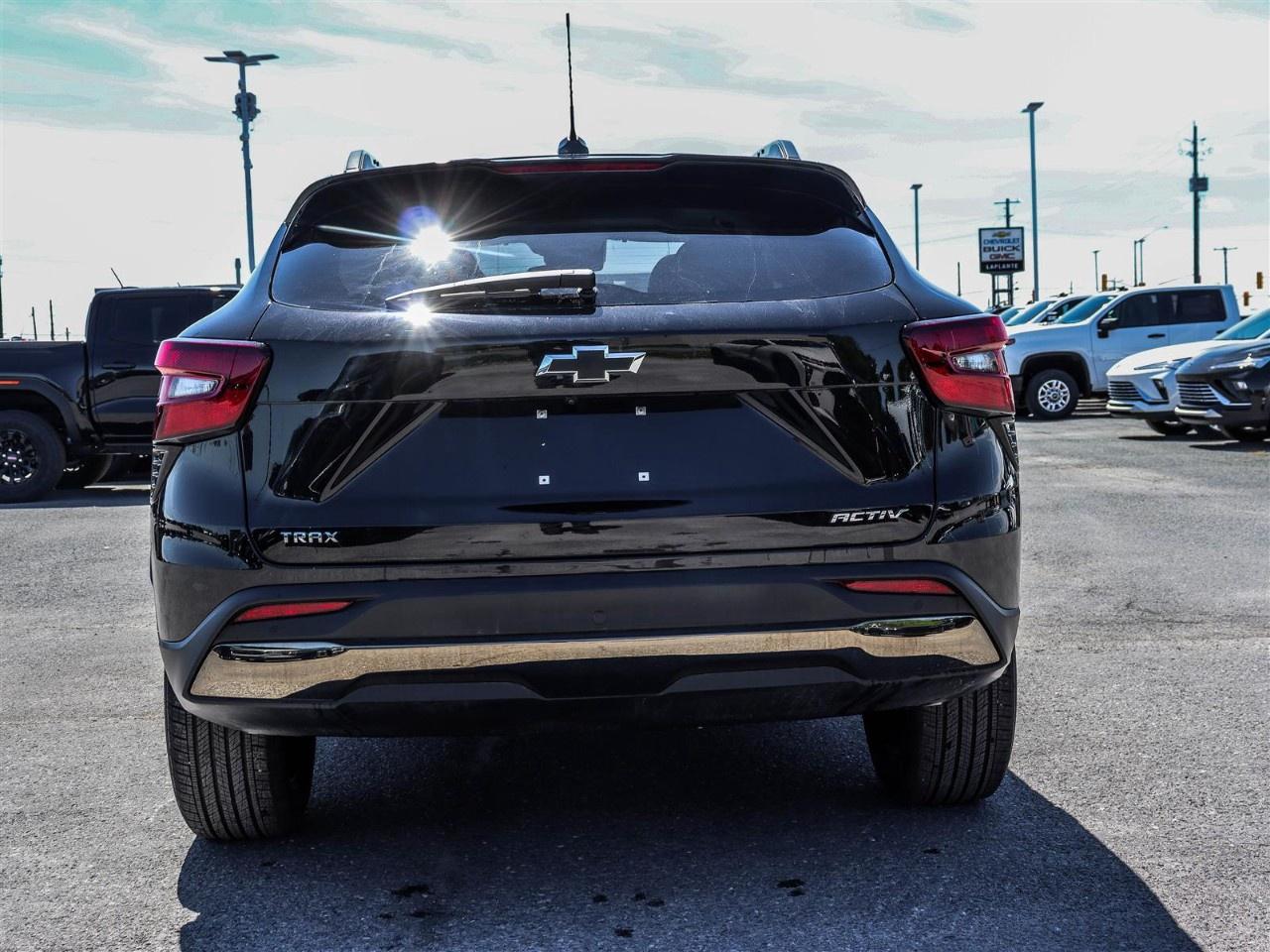 2026 Chevrolet Trax FWD 4dr ACTIV Photo3