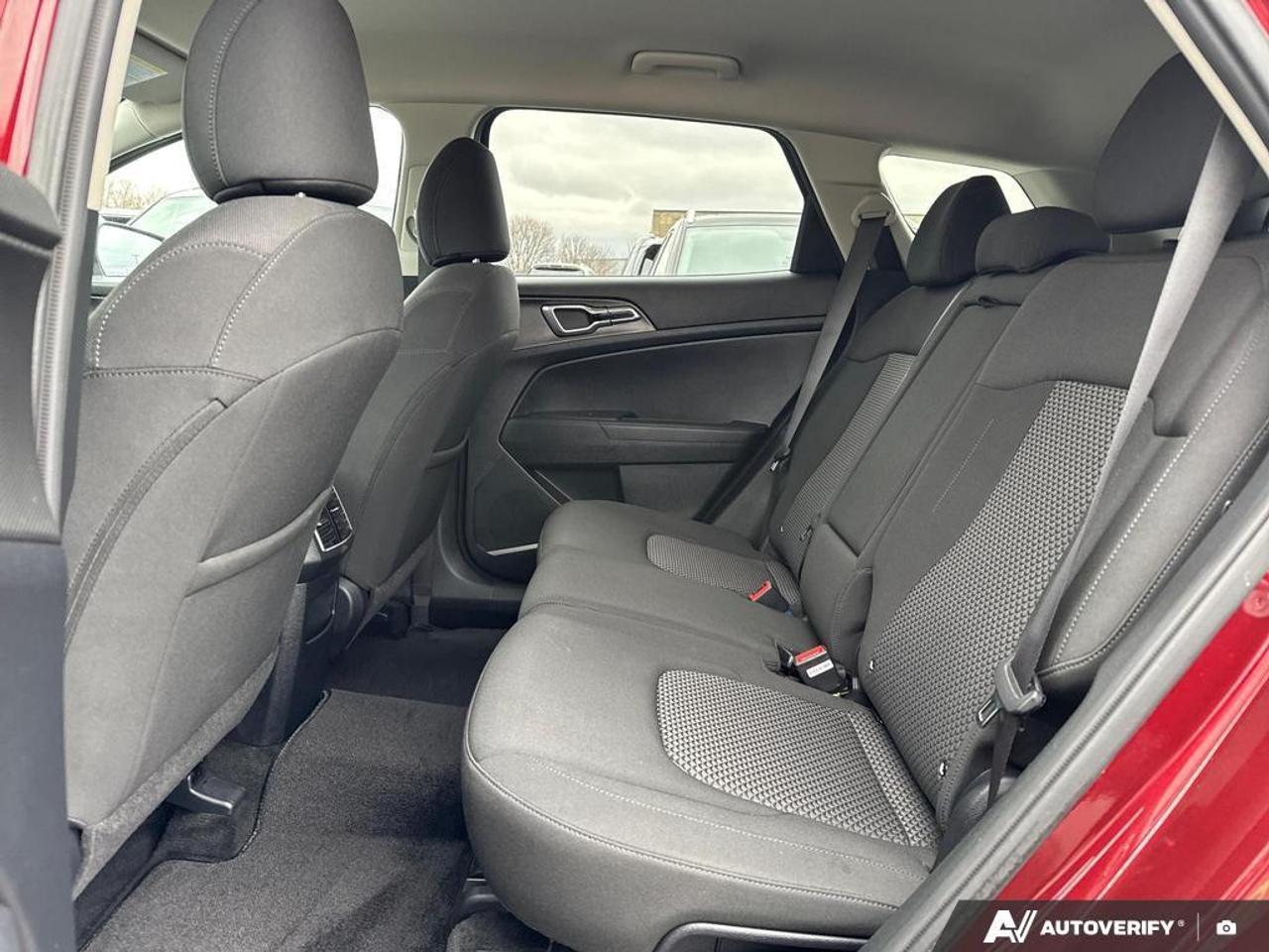 2023 Kia Sportage LX BACKUP CAM   BLUETOOTH   HTD SEATS   KEYLESS EN Photo