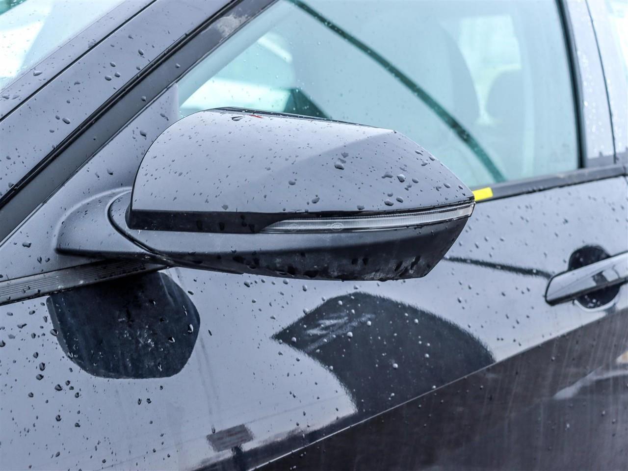 2026 Hyundai Elantra HEV Luxury w/Two-Tone Interior 4dr Sedan Photo