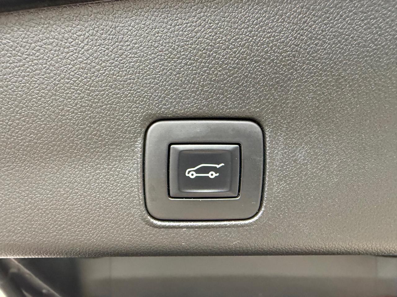 2023 Chevrolet TrailBlazer RS All-Wheel Drive Photo