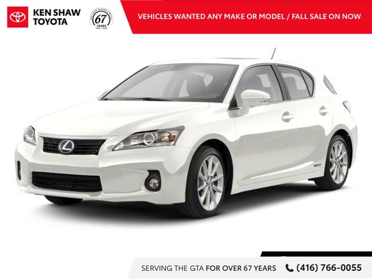 2011 Lexus CT 200h Base 4dr Front-wheel Drive Hatchback Photo0