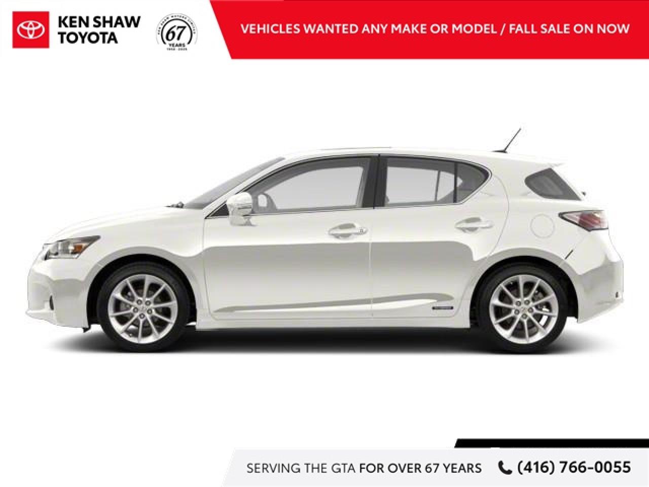 2011 Lexus CT 200h Base 4dr Front-wheel Drive Hatchback Photo2