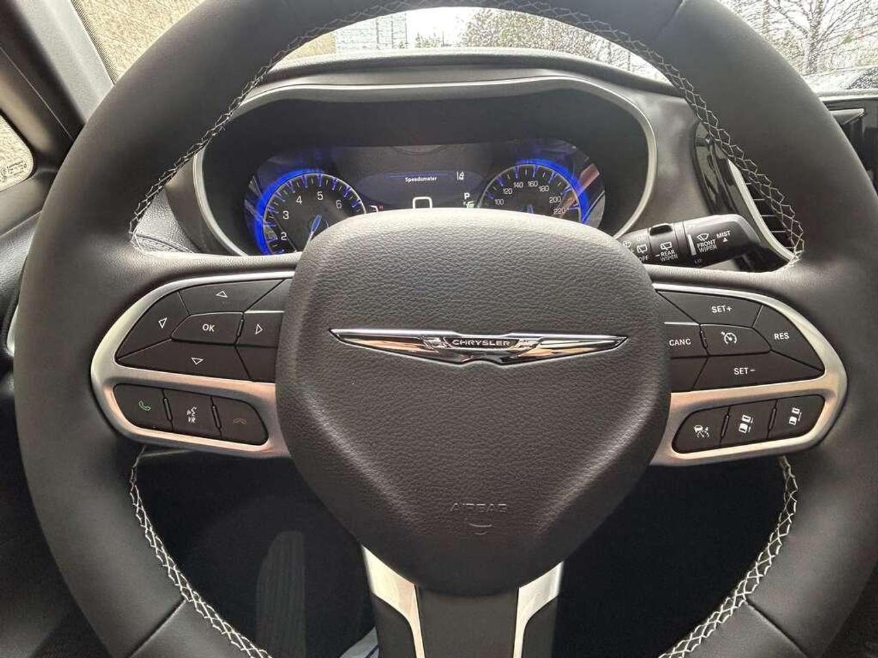 2026 Chrysler Pacifica Select Front-Wheel Drive Passenger Van Photo