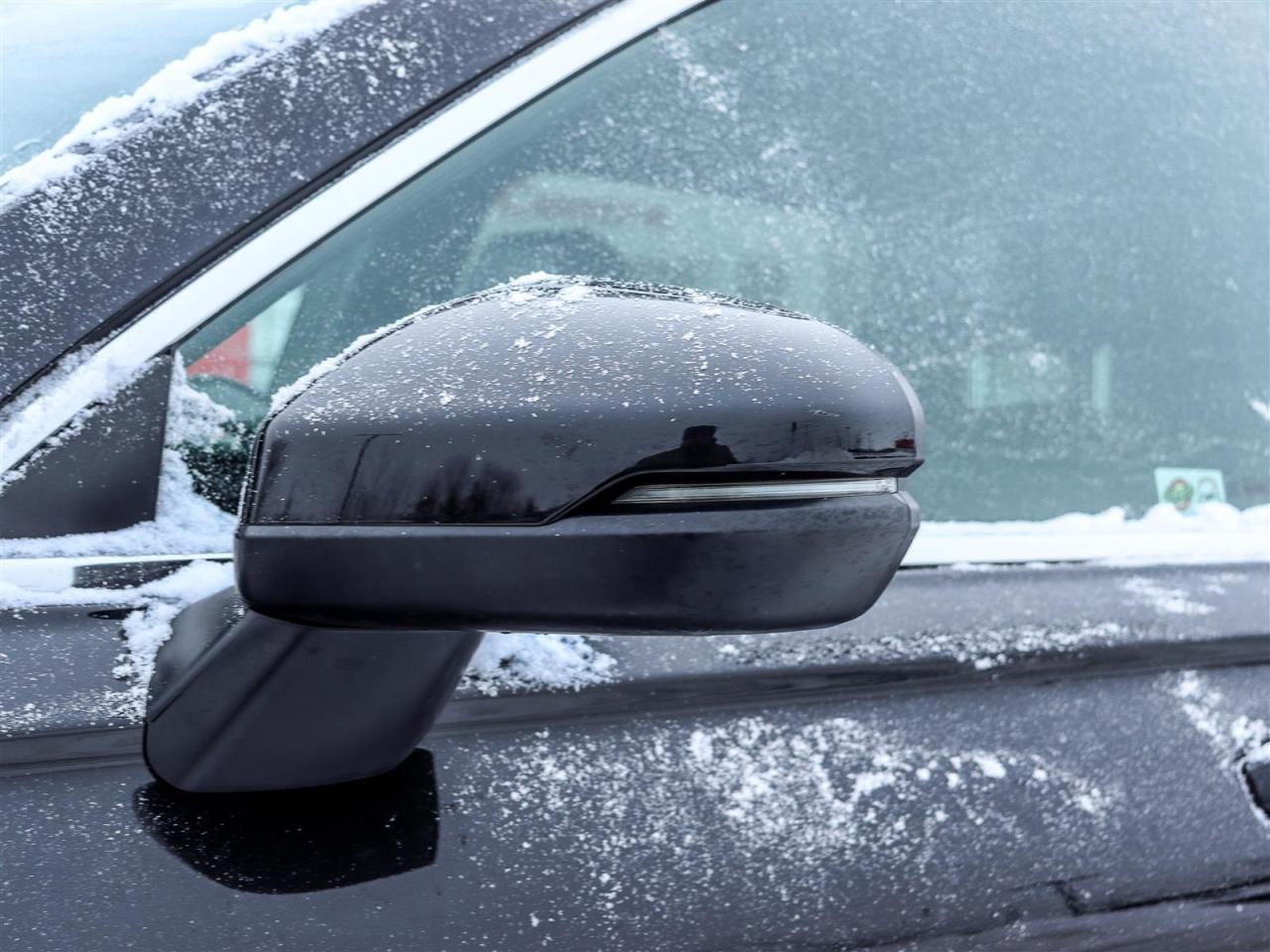 2023 Honda CR-V Hybrid Touring 4dr All-Wheel Drive Photo