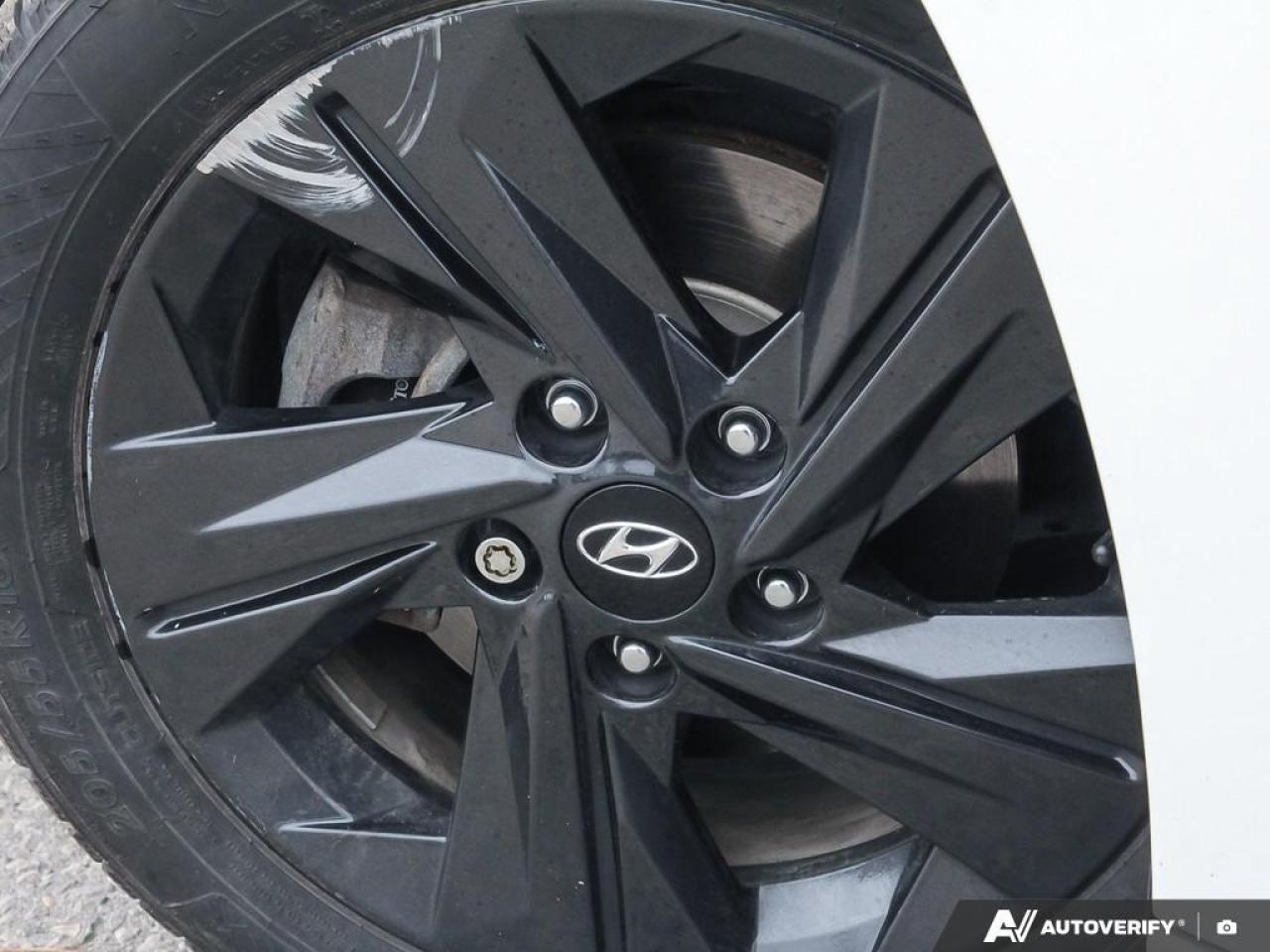 2022 Hyundai Elantra Preferred w/Sun & Tech Pkg 4dr Sedan Photo