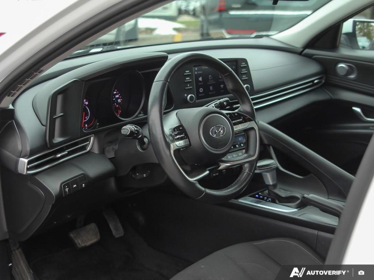 2022 Hyundai Elantra Preferred w/Sun & Tech Pkg 4dr Sedan Photo