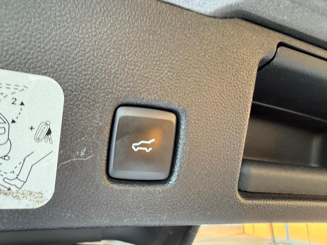 2020 Ford Escape Titanium Hybrid 4dr All-Wheel Drive Photo