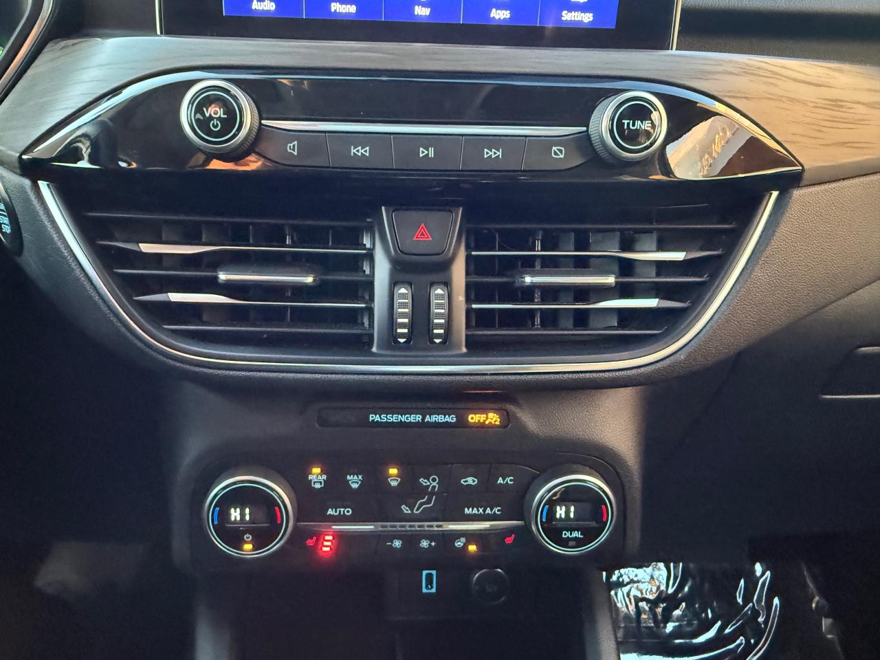 2020 Ford Escape Titanium Hybrid 4dr All-Wheel Drive Photo