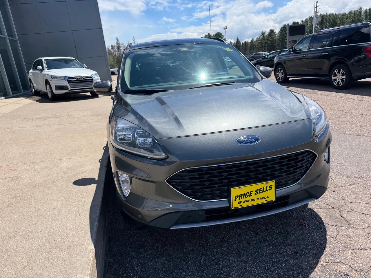 2020 Ford Escape Titanium Hybrid 4dr All-Wheel Drive Photo