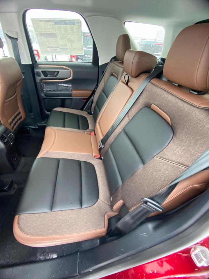 2025 Ford Bronco Sport Outer Banks 4dr 4x4 Photo