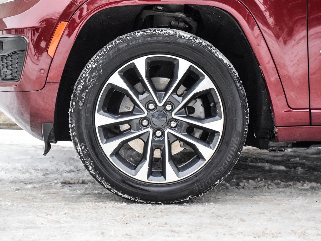 2023 Jeep Grand Cherokee 4xe Overland 4dr 4x4 Photo