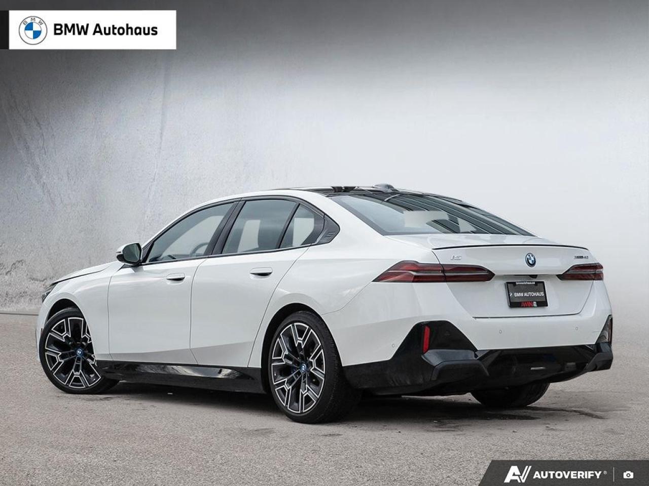 2025 BMW i5 xDrive40 Sedan Photo3