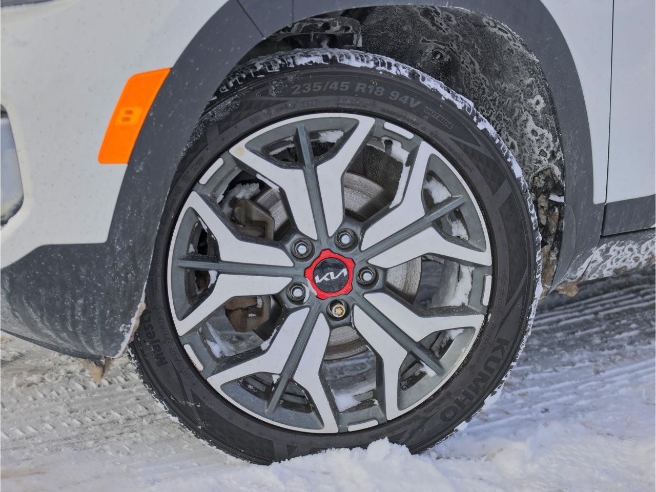 2023 Kia Seltos SX AWD   HUD   Burgundy Leather   Cooled Seat Photo