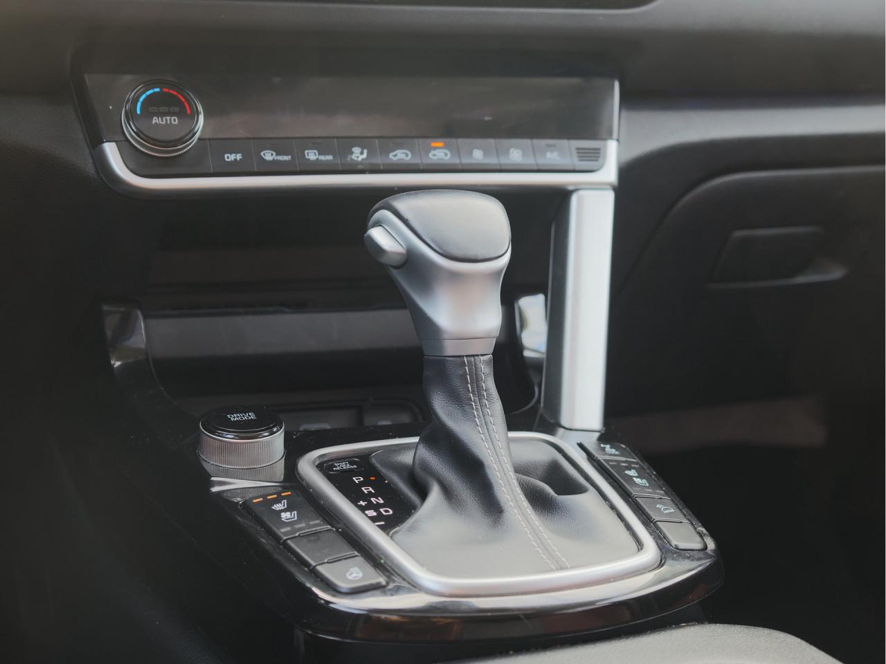 2023 Kia Seltos SX AWD   HUD   Burgundy Leather   Cooled Seat Photo