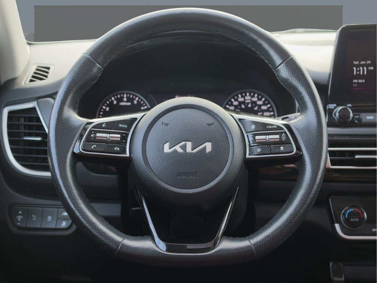 2023 Kia Seltos SX AWD   HUD   Burgundy Leather   Cooled Seat Photo