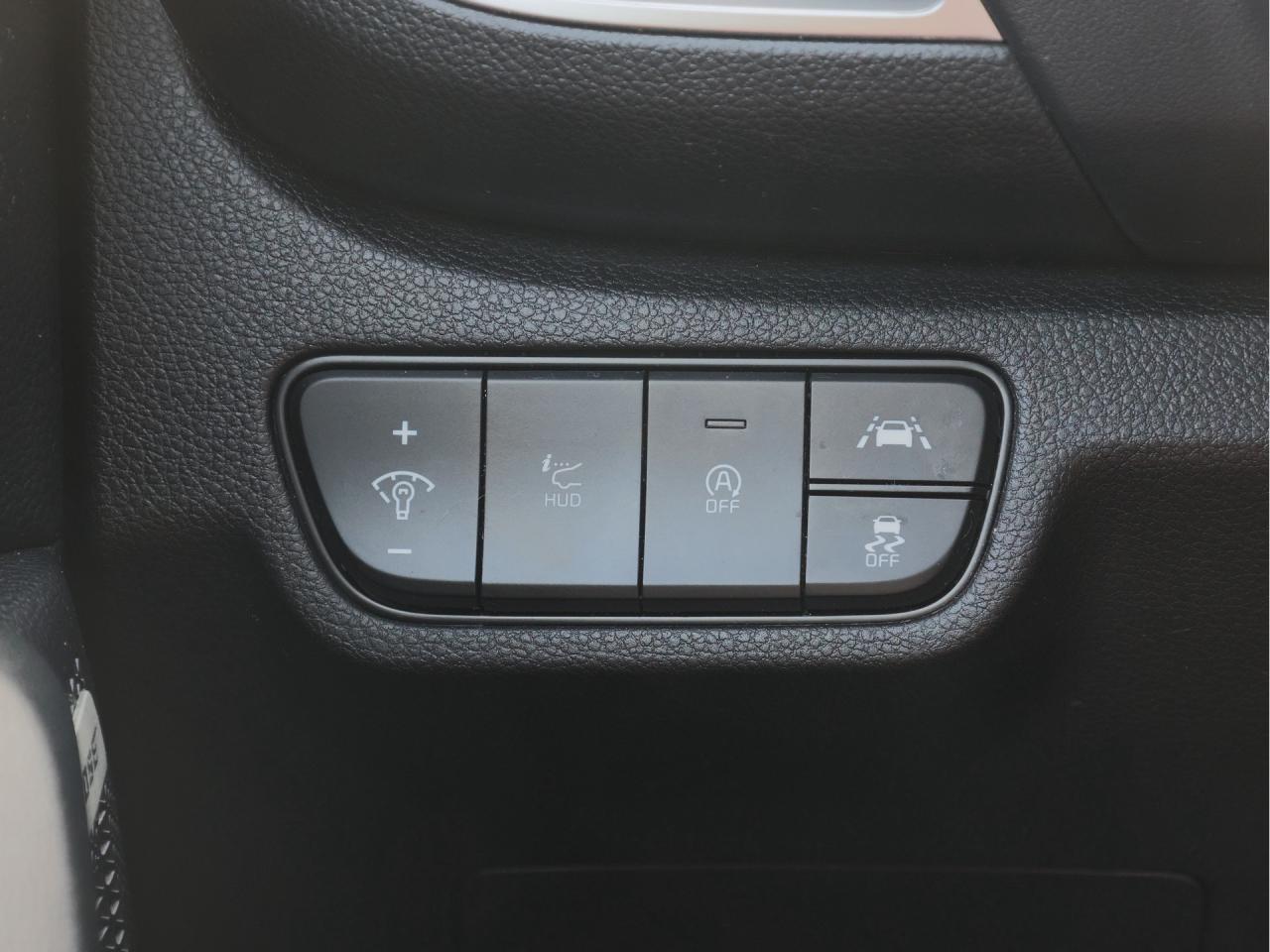 2023 Kia Seltos SX AWD   HUD   Burgundy Leather   Cooled Seat Photo