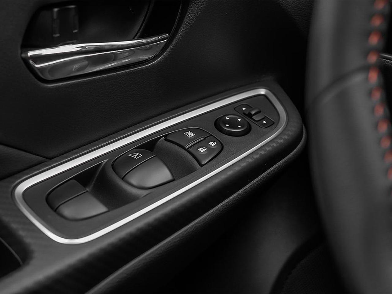 2025 Nissan Versa SR 4DR SEDAN Photo