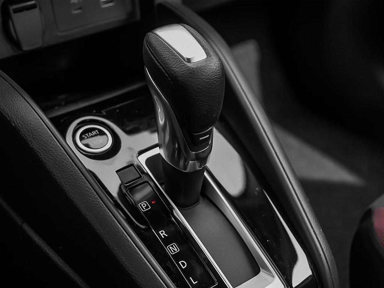 2025 Nissan Versa SR 4DR SEDAN Photo