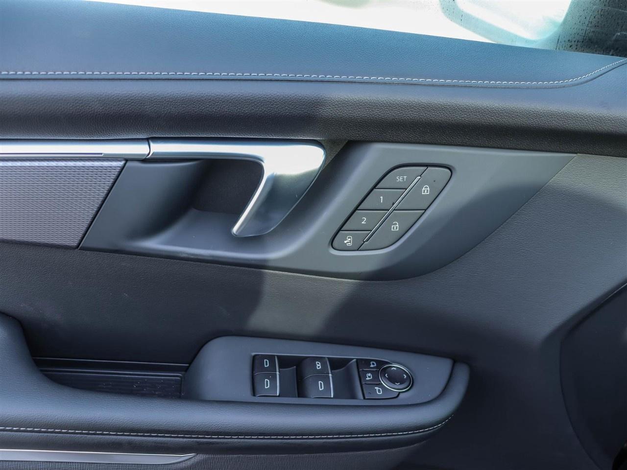 2025 Buick Enclave AWD 4dr Sport Touring Photo