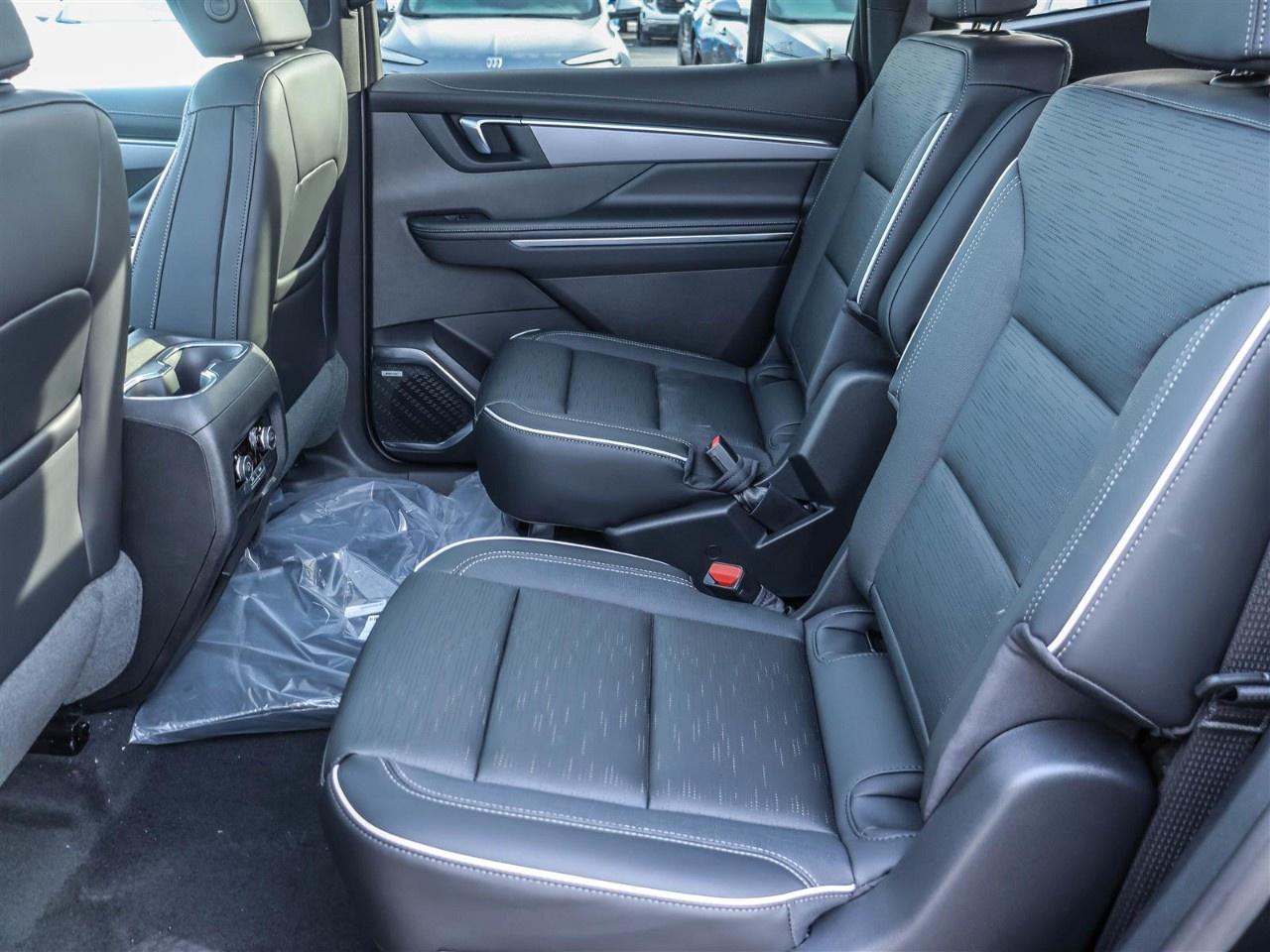 2025 Buick Enclave AWD 4dr Sport Touring Photo